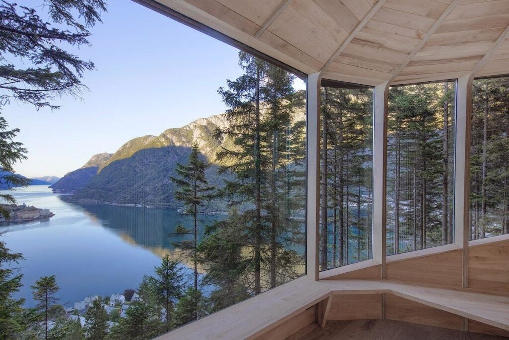 Woodnest, висячие дома с захватывающим видом на норвежский фьорд