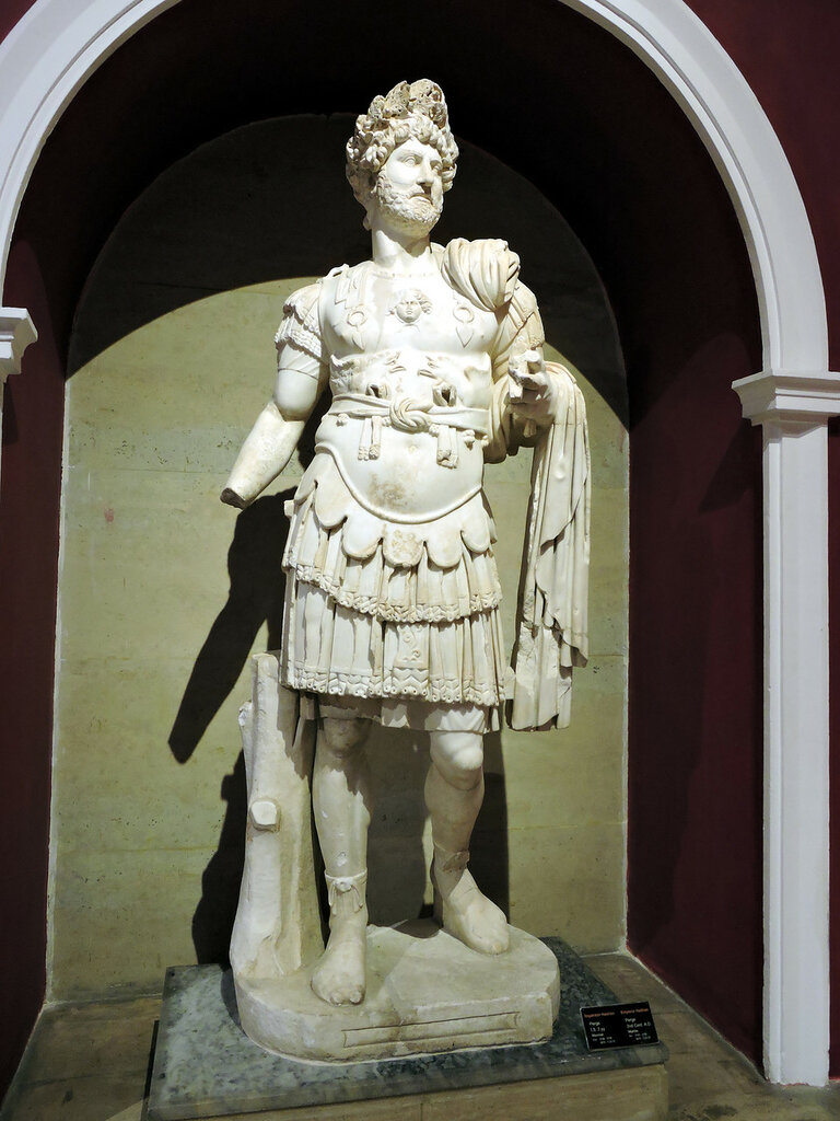 Император Адриан. Археологический музей, Анталья, Турция