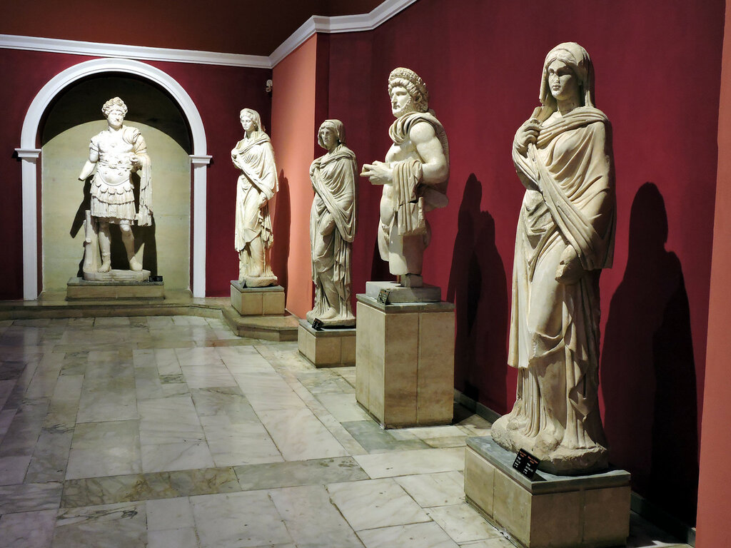 Зал императоров. Археологический музей, Анталья, Турция