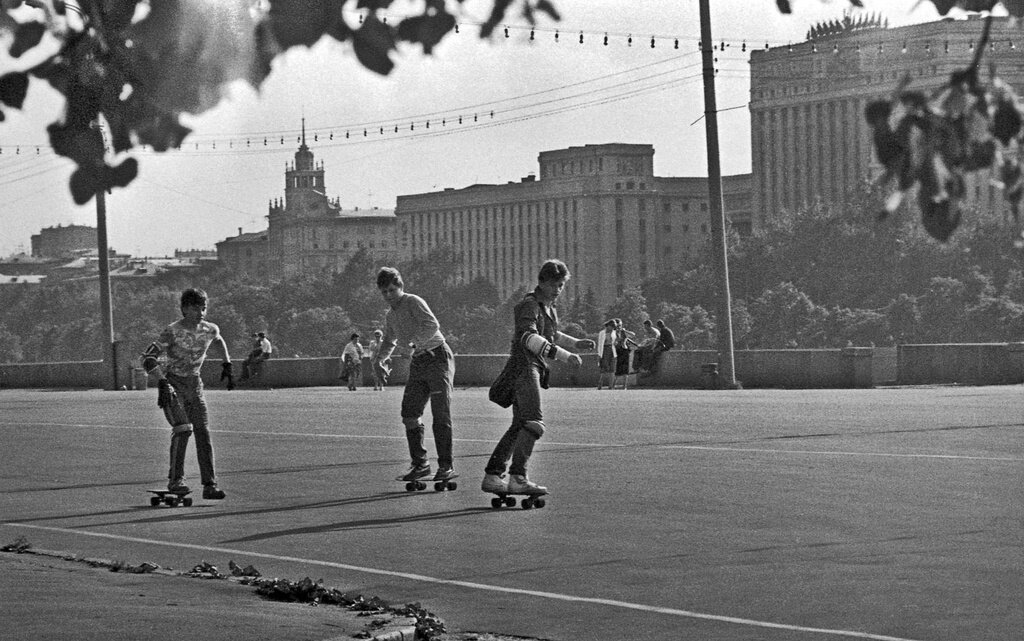 На набережной. Павел Сухарев, 5 июня 1983 года, г. Москва, Пушкинская наб.