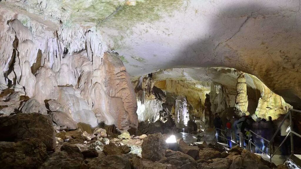 Пещеры Чатыр-Дага - удивительное природное явление Крыма