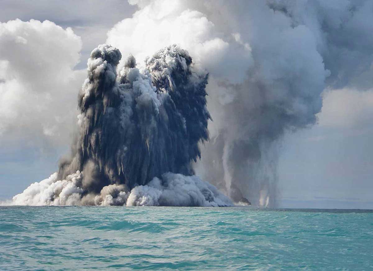 Крупнейшие подводные вулканы - невероятная мощь, скрытая на дне океанов