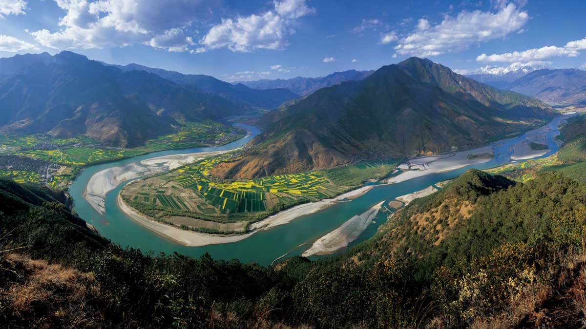 Зачем Китай разворачивает течение одной из крупнейших рек в мире
