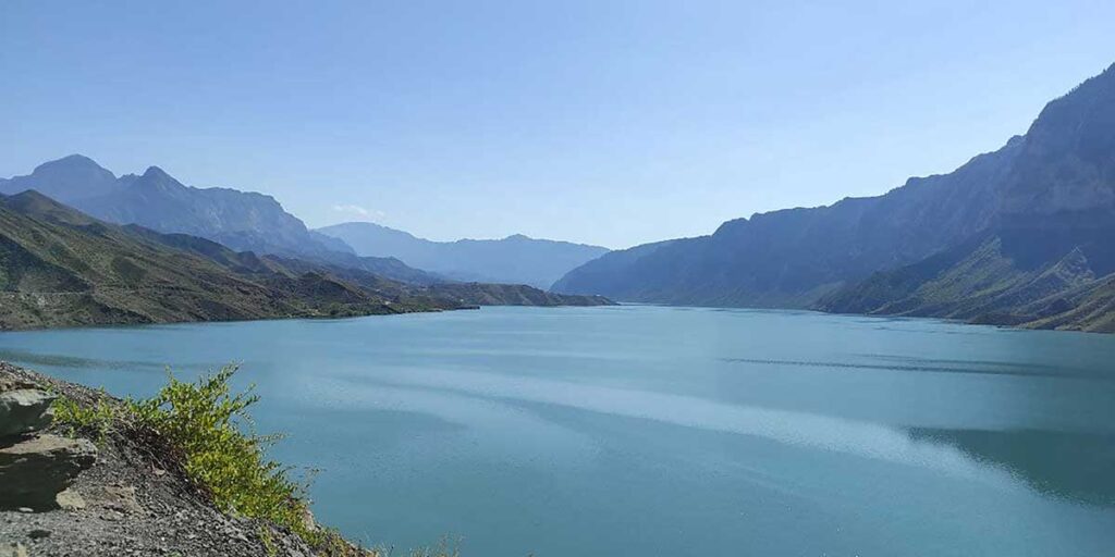 Один из известнейших водоемов в Дагестане - Ирганайское водохранилище.