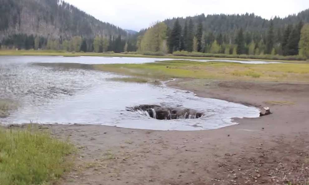 Озеро Лост в США исчезает каждое лето
