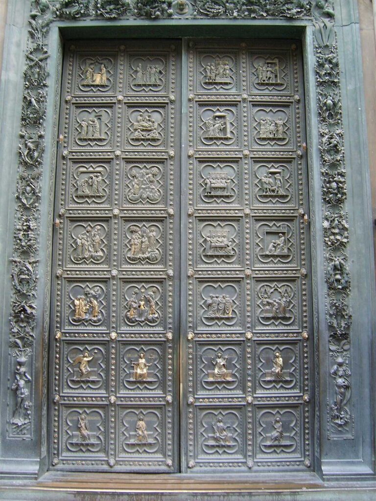 Южные ворота, выполненные А. Пизано, XIV в.