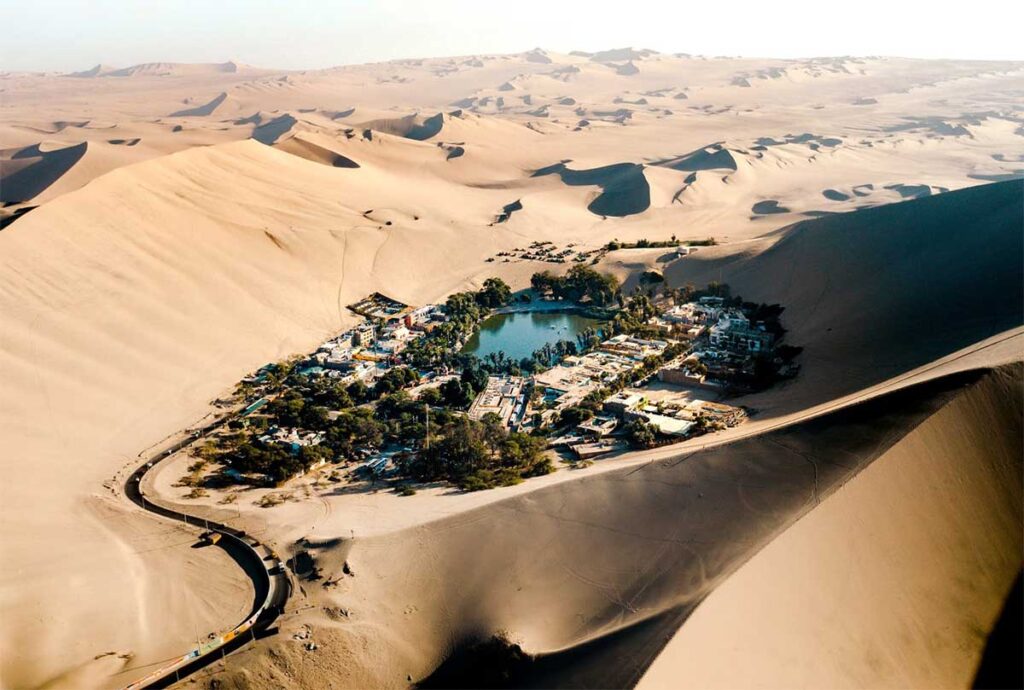 Оазис в Перу в пустыне