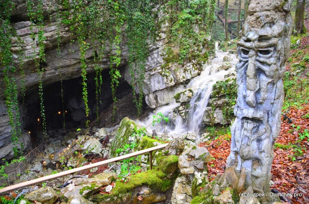 Идолы стражники Воронцовской пещеры