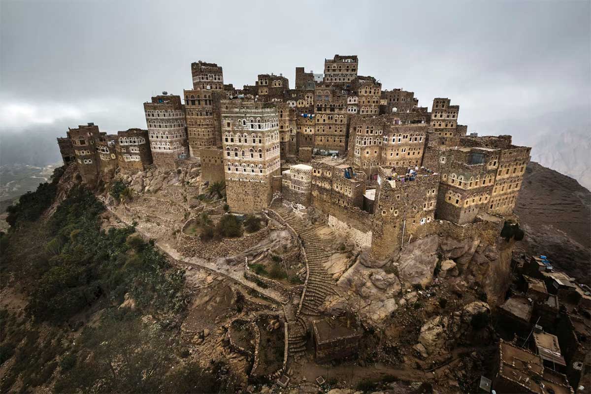 Деревня Аль-Хаджара, Йемен
