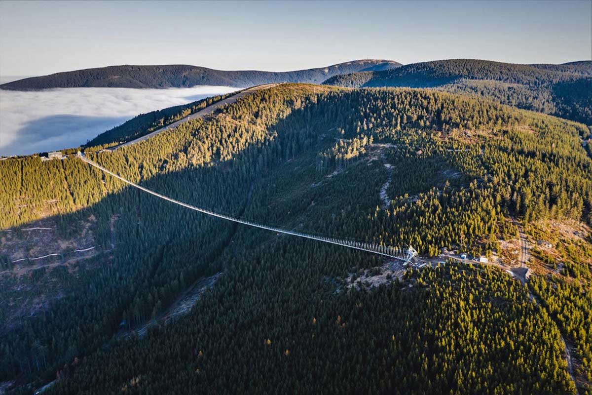 Самый длинный подвесной пешеходный мост в мире, Чехия