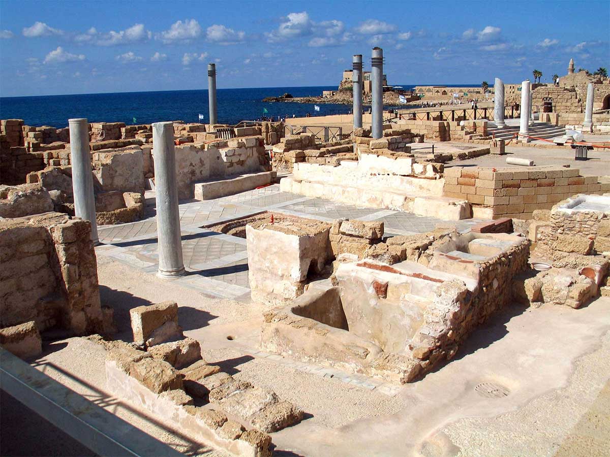 Кесария – древний город в Израиле, достигший вершин своего величия в эпоху Римской империи