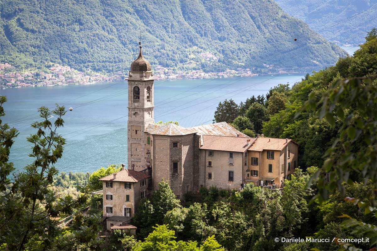Священная Гора Оссуччо на озере Комо, Италия