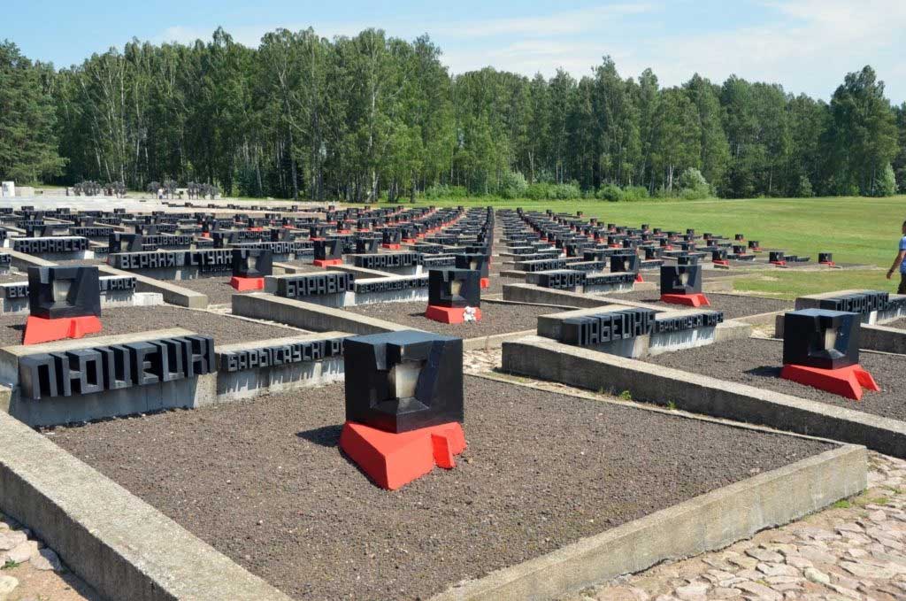 Мемориальный комплекс «Хатынь» в Белоруссии