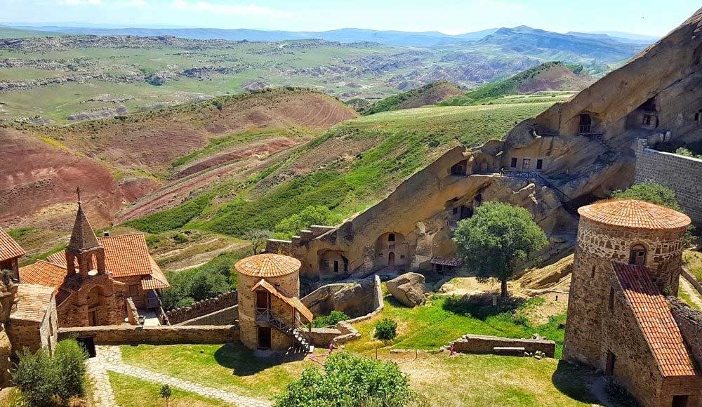 Пещерный Монастырь Давид Гареджи (70 км от г. Тбилиси)