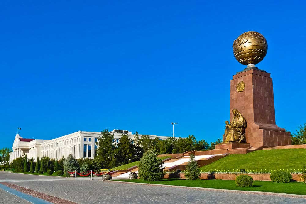 Площадь независимости (Площадь Мустакиллик), Ташкент