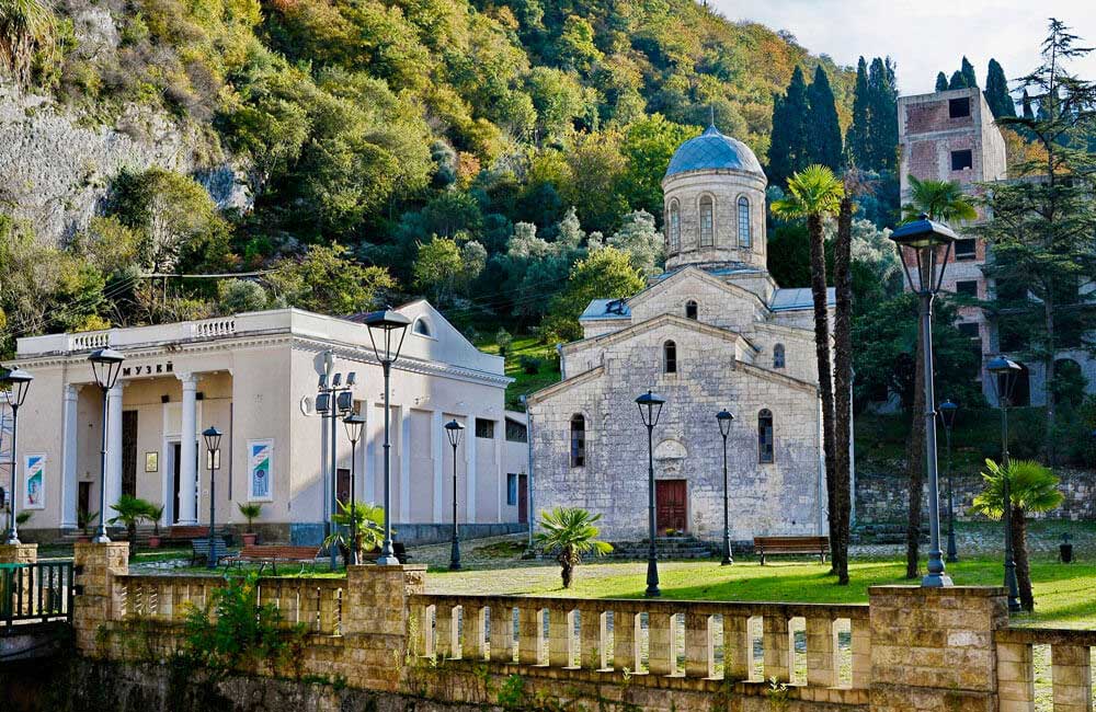 Храм Симона Кананита (г. Новый Афон), Абхазия