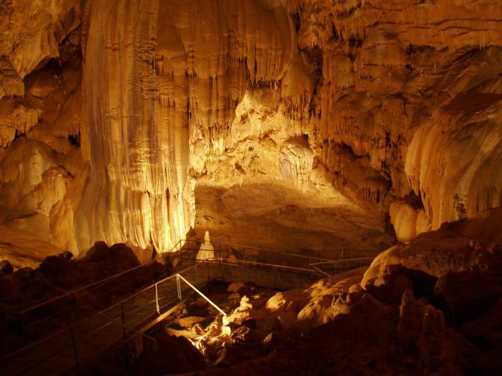 Новоафонская пещера (г. Новый Афон), Абхазия