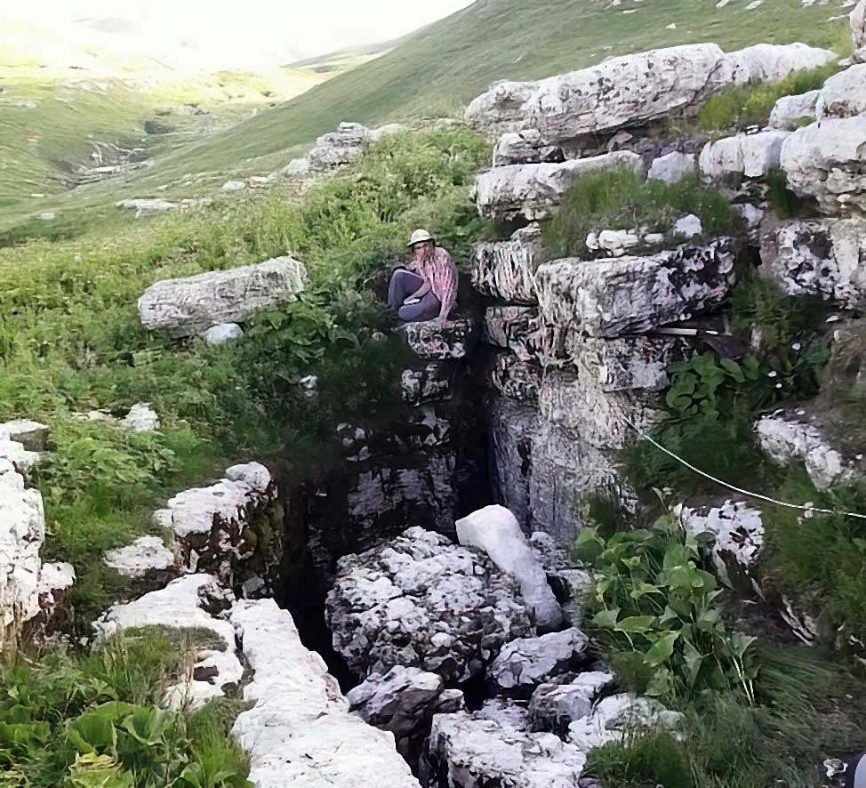 Вход в пещеру Веревкина